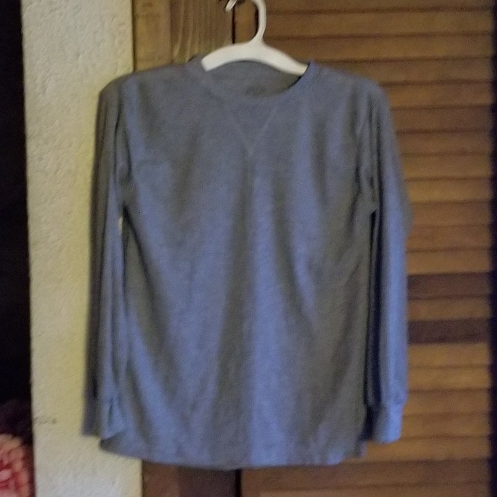 Cambridge size large lightweight thermal tee